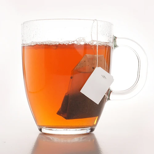 5796159_schwarzer-tee-teebeutel.jpg;w1200;a1-1;e