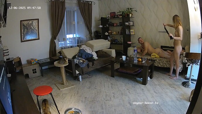 realm64-cam13-1765003815