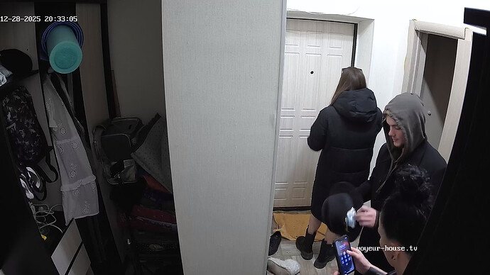 realm130-cam110-1766943225