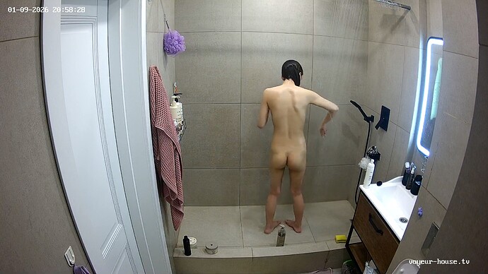 realm135-cam19-1767981551