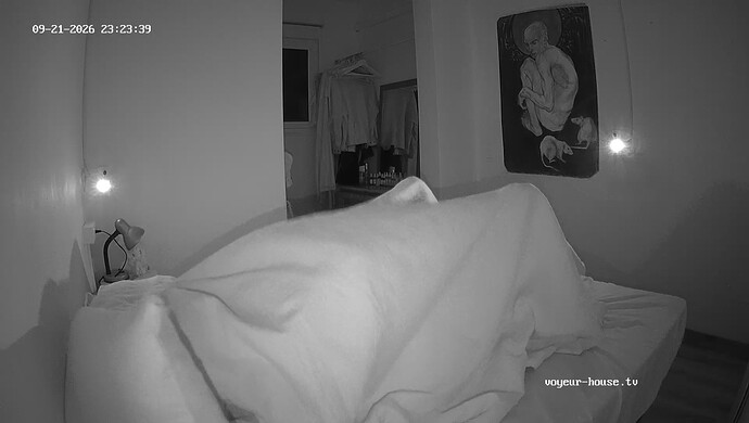 realm166-cam17-1790070042