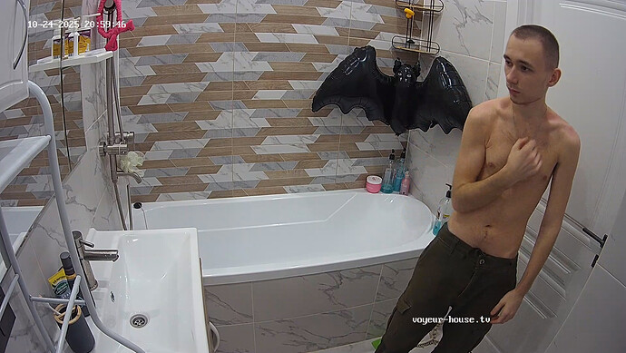 realm42-cam19-1761328855