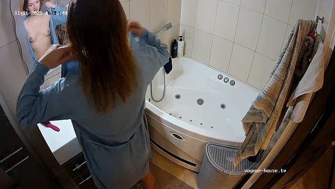 realm64-cam110-1763300451