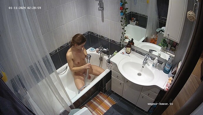 realm37-cam112-1704983121