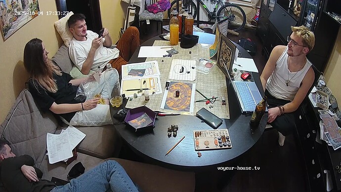 realm7-cam13-1759588441