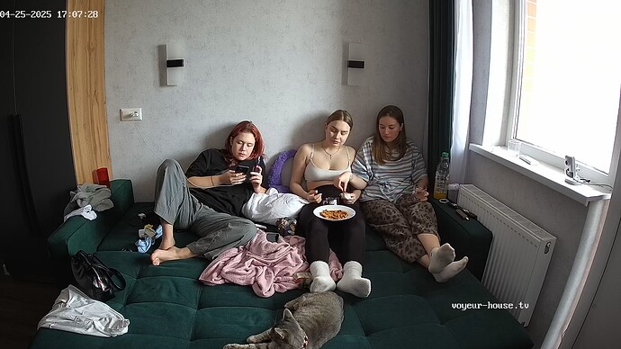 realm56-cam15-1745590100