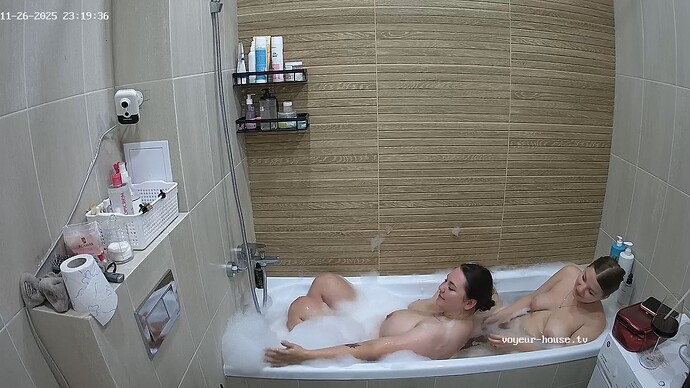 realm127-cam110-1764203980