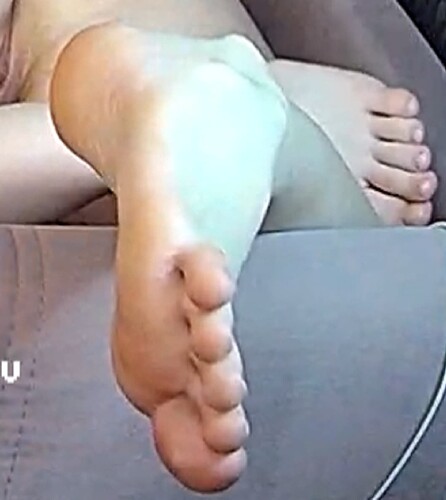feet Floras friend