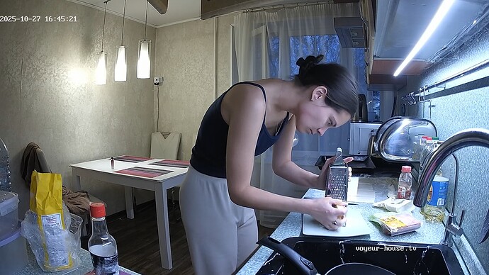 realm106-cam11-1761572867