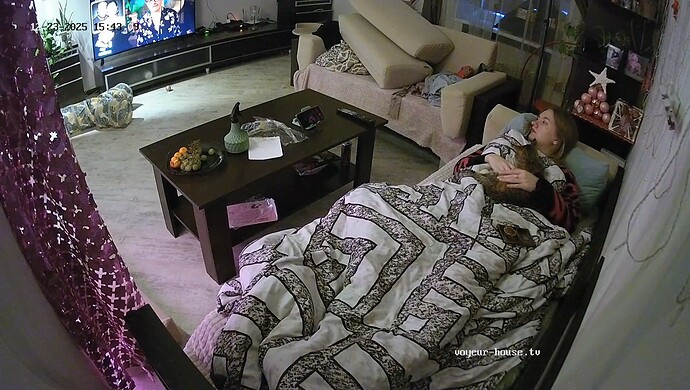 realm64-cam16-1766493825