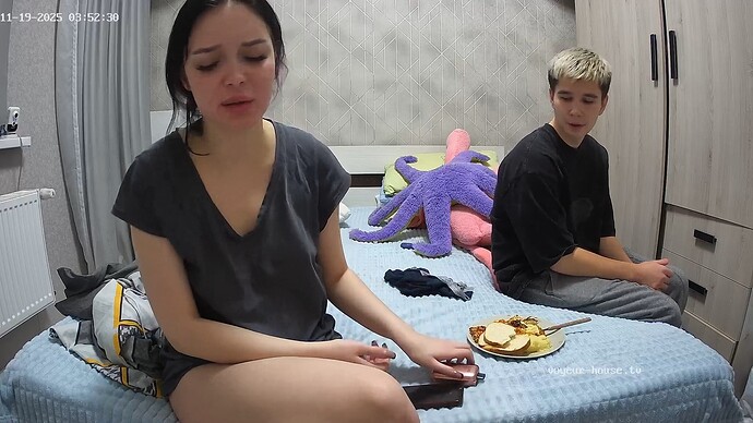 realm56-cam17-1763514172