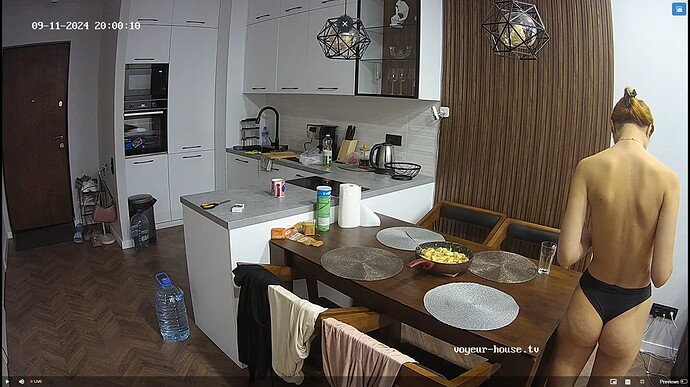 Ashampoo_Snap_mercredi 11 septembre 2024_18h0m38s_016_Kitchen camera at Marianthi & Magni reallifecam apartment at Voyeur House TV (cam12) - Google Chrome