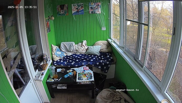 realm7-cam111-1762338976