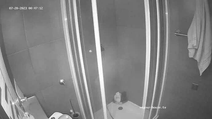 Guys messing with the cameras.mp4_000001240