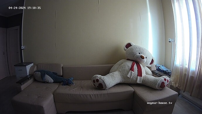 realm92-cam15-1713987298