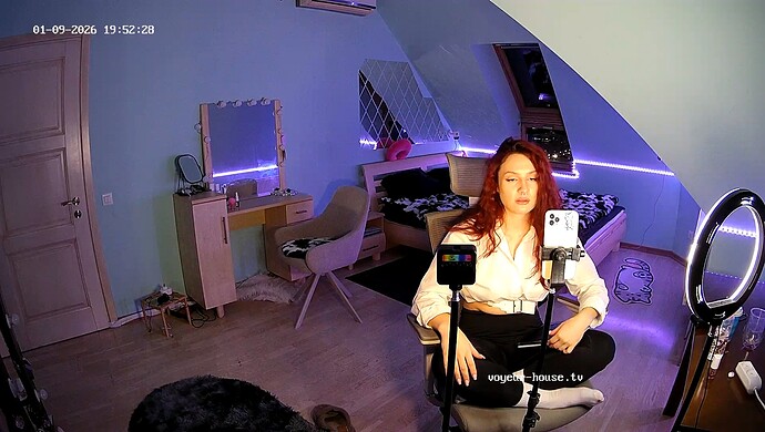 realm8-cam18-1767981182