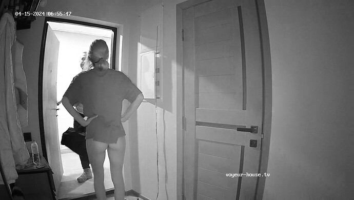 realm8-cam110-1713217846