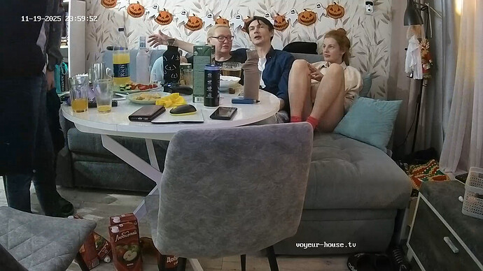 realm18-cam14-1763586027