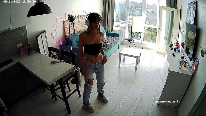 realm113-cam13-1755790720