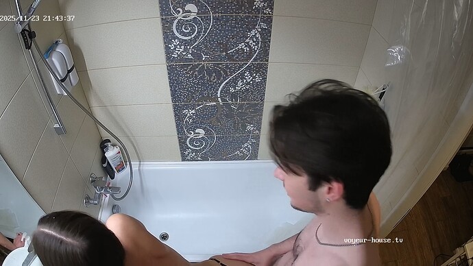 realm106-cam18-1763923450