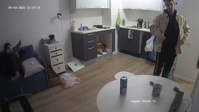 realm69-cam12-1743714045