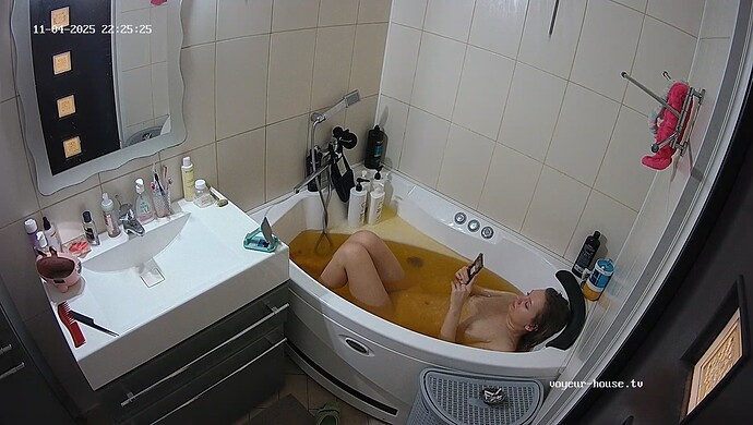 realm64-cam110-1762284361 (1)