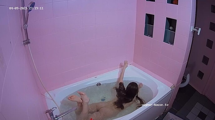 Ryry_230409_bath_@_Tonk_realm19-cam113-1681094502