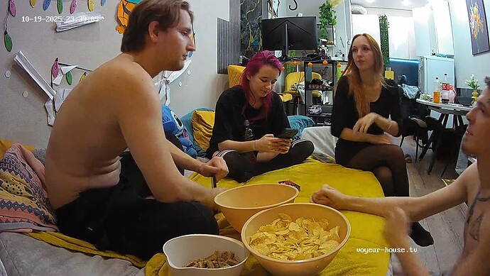 realm42-cam15-1760906409