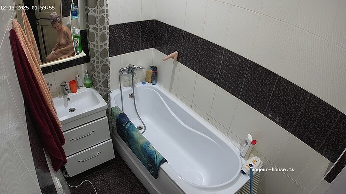 realm66-cam19-1765580430