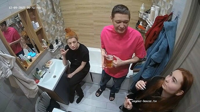 realm18-cam113-1765243484