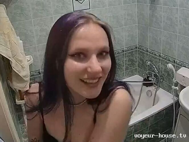 Chyna_241022_bathroom_@_Julia_Jutta_001