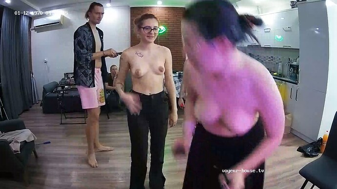 realm114-cam15-1760919469