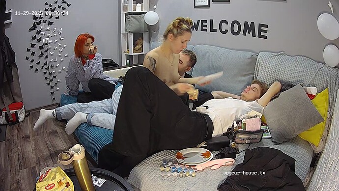 realm107-cam15-1764365835