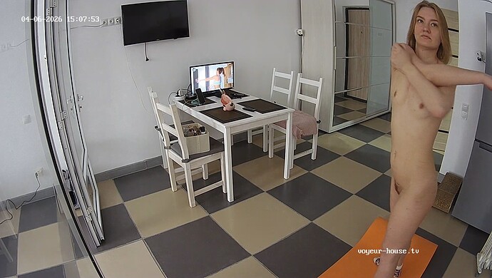 realm64-cam15-1775477841