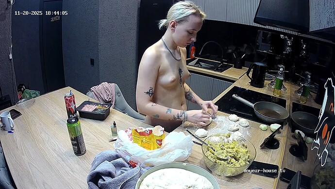 realm108-cam12-1763653483