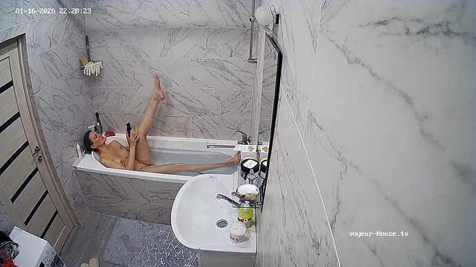 realm141-cam110-1768593129