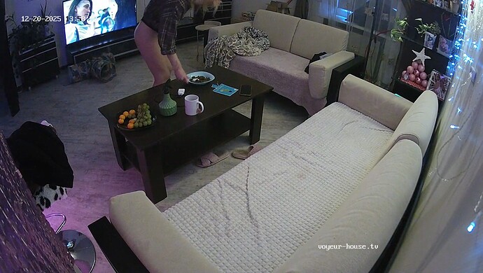 realm64-cam16-1766228352