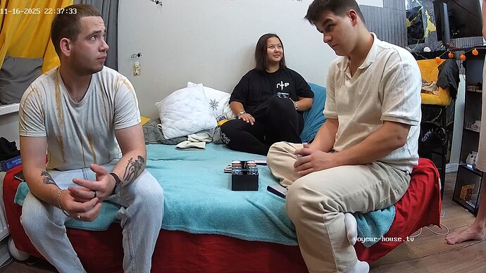 realm42-cam14-1763321896