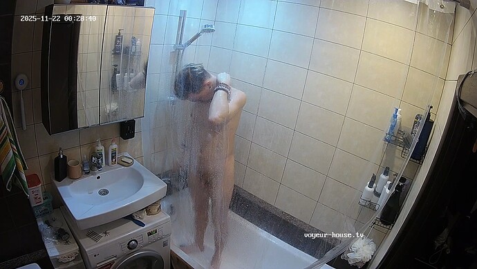 realm7-cam110-1763823250