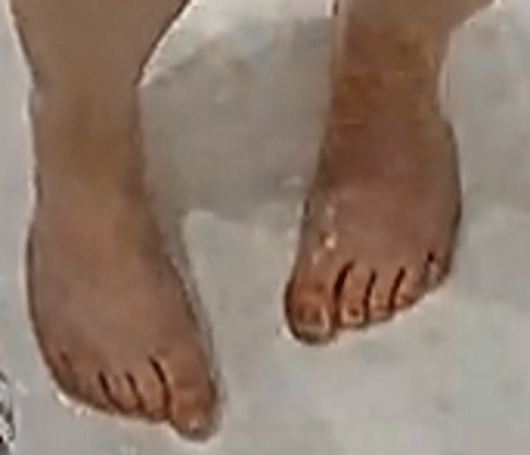 feet Juliana