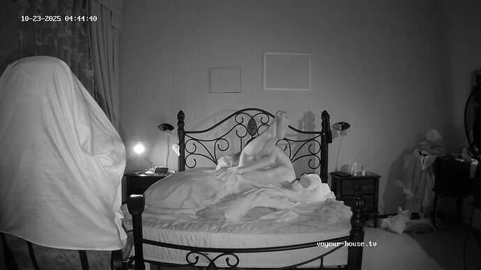 realm64-cam18-1761211618