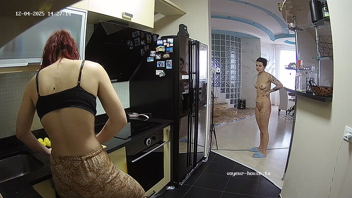 realm8-cam11-1764851275