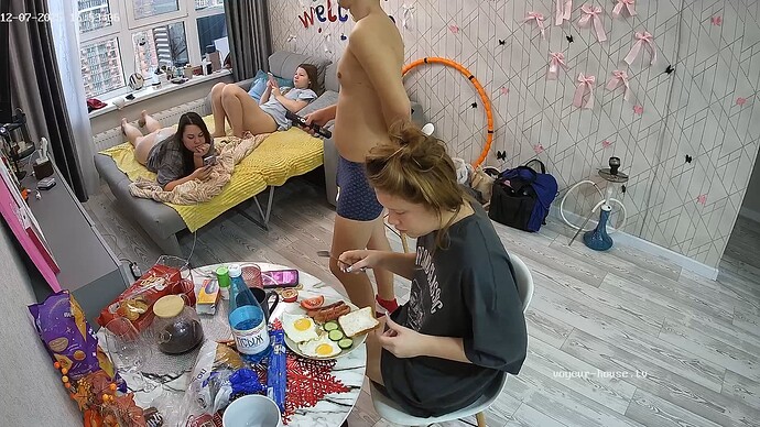 realm56-cam13-1765112573