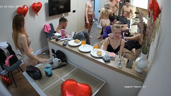 realm125-cam13-1764006871