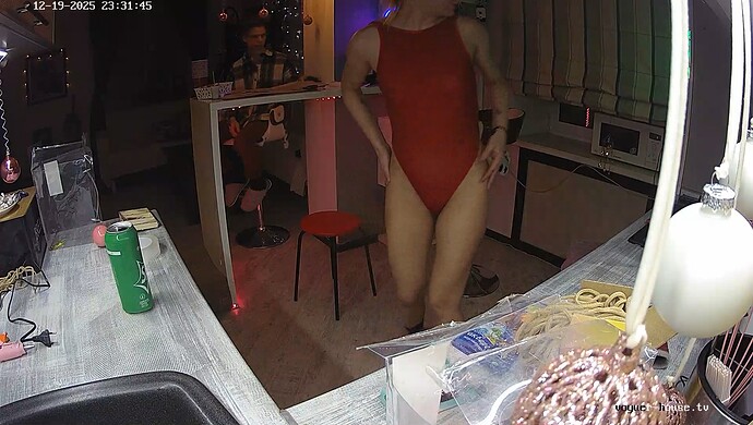 realm64-cam11-1766180492