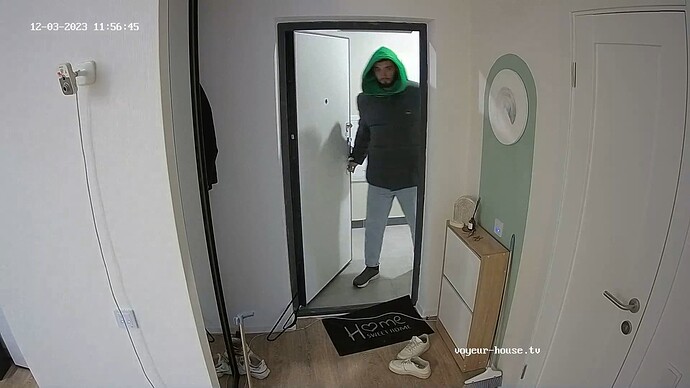 realm33-cam111-1701596425