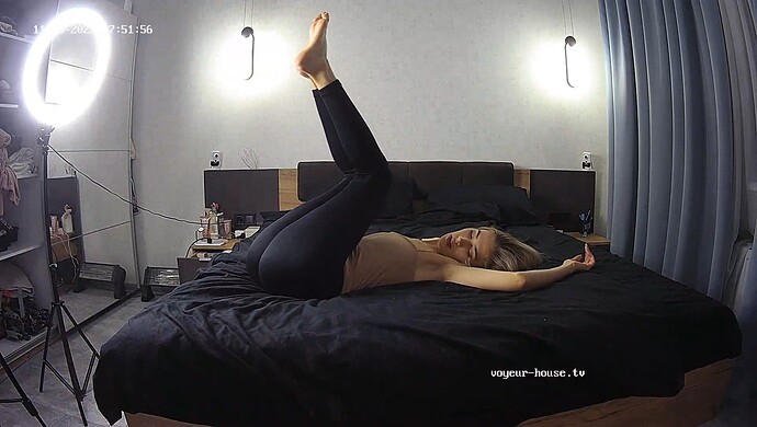 realm8-cam18-1701186965