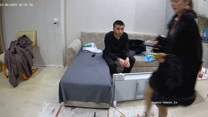 realm6-cam14-1764978687