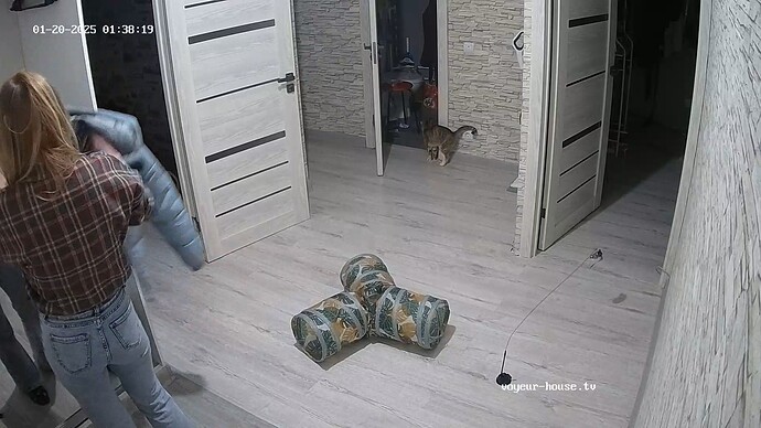 realm64-cam111-1737326328