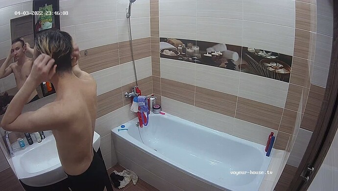 realm69-cam19-1705166436